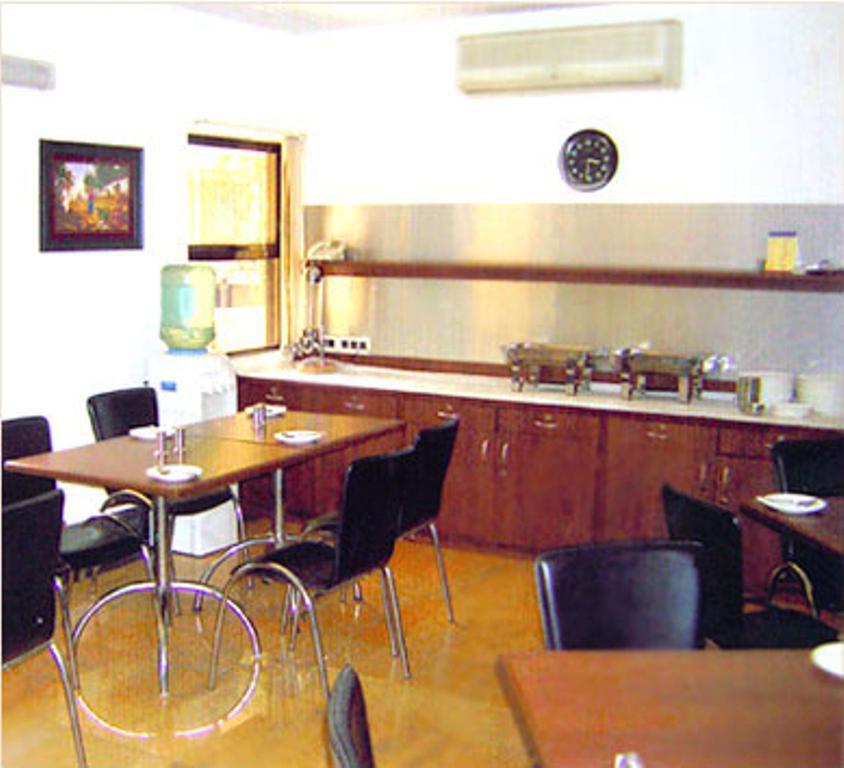Jyoti Dwelling Hotel Mumbai Luaran gambar